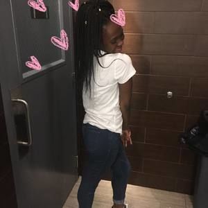 Meet your Posher, Amoy